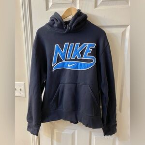 Nike Men’s hooded sweatshirt size X-Large in good condition with front pockets